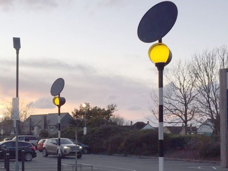 Pedestrian crossings lights